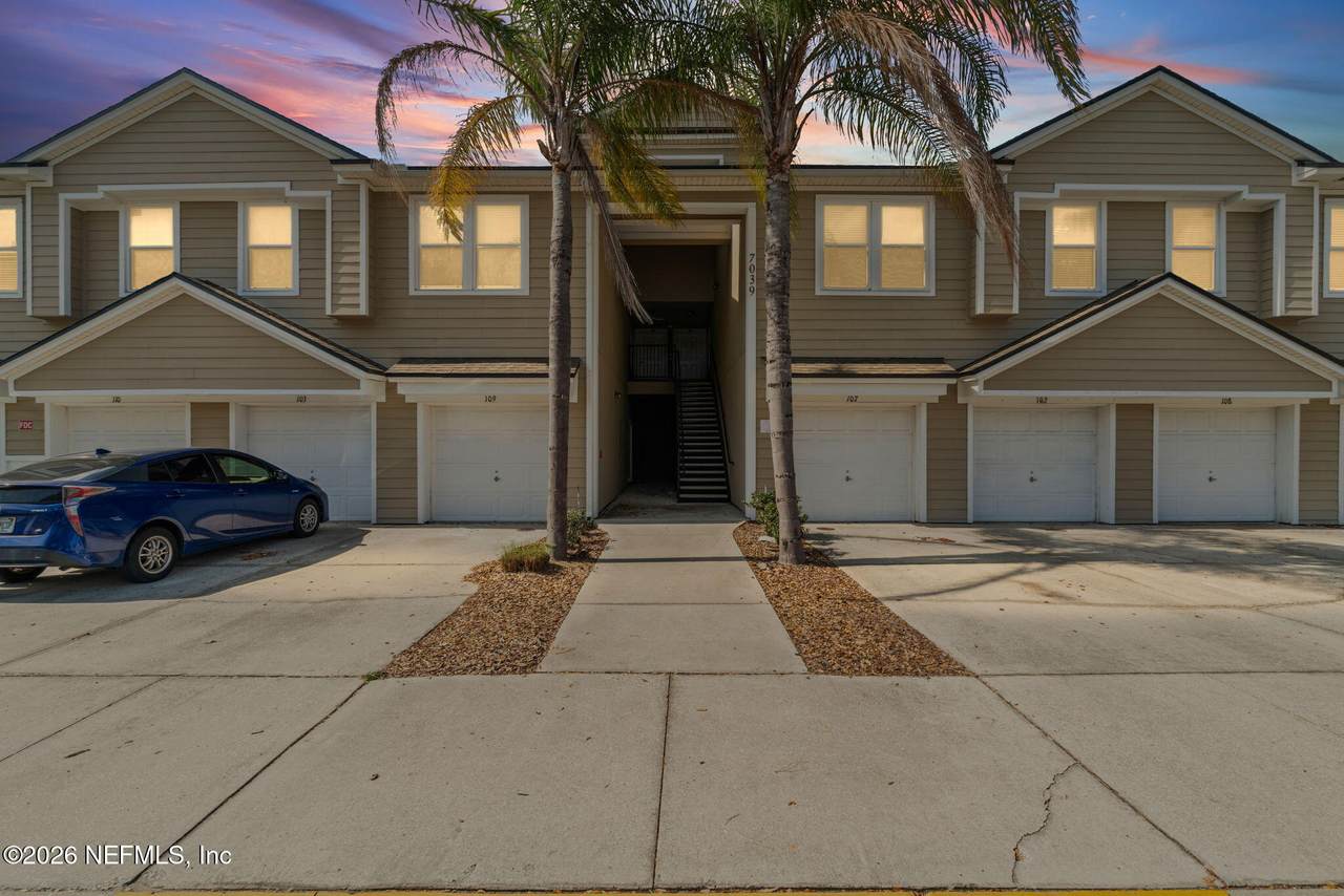 7039 Deer Lodge Circle - Photo 1