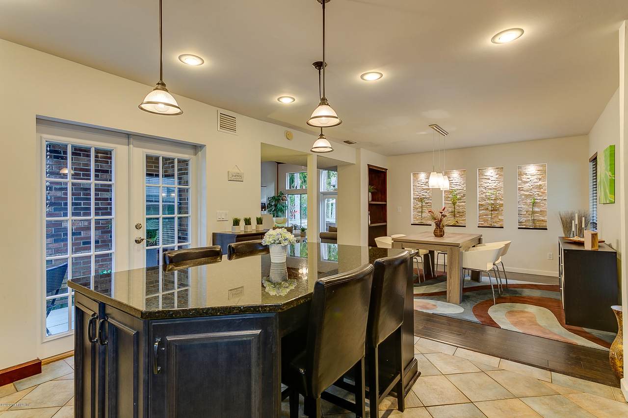 1845 Live Oak Ln - Photo 1