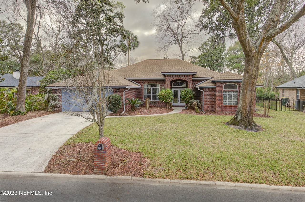 2308 Covington Creek Dr - Photo 1