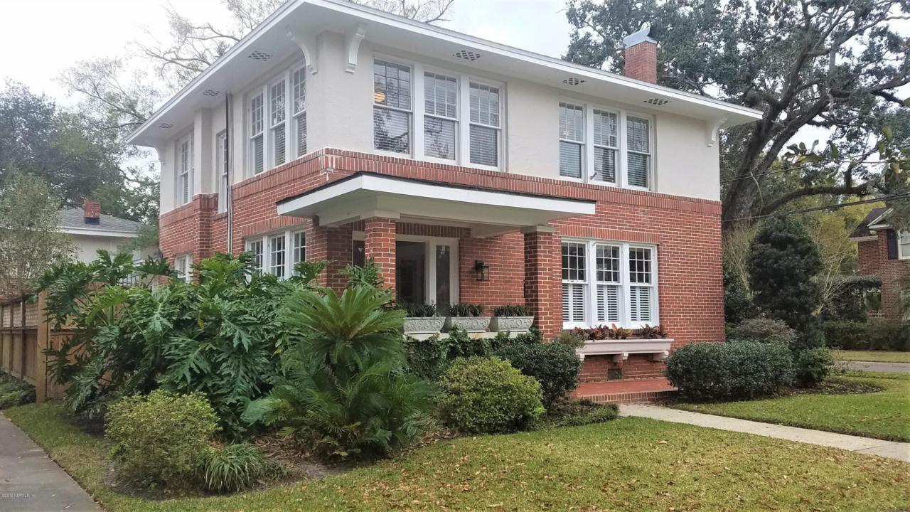 1444 Avondale Ave - Photo 1