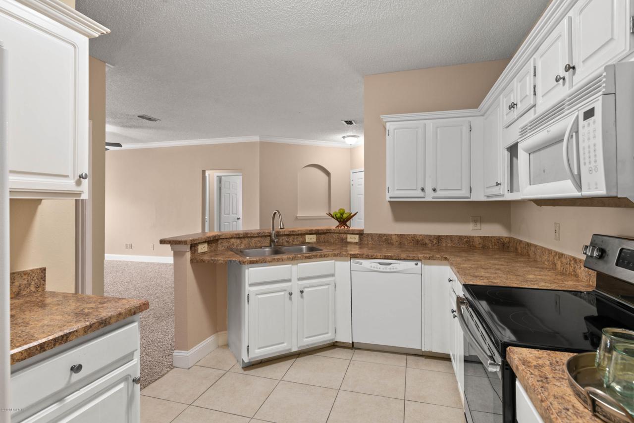 10000 Gate Pkwy - Photo 1
