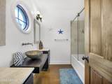 5201 Medoras Avenue - Photo 35