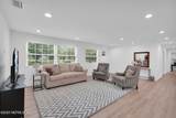2050 Laurel Drive - Photo 10