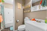 1040 Jocelin Road - Photo 22