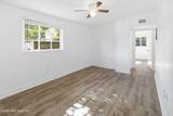 1942 Brookview Drive - Photo 3