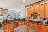 725 Piney Place - Photo 15