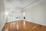 586 Thornwood Lane - Photo 8