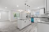 2221 Jayson Avenue - Photo 9