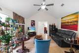 10325 Walnut Bend - Photo 15
