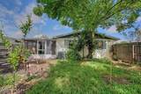 115 Shores Boulevard - Photo 43