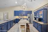 650 Wakeview Drive - Photo 18