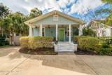 1024 Nelson Street - Photo 2