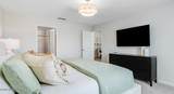 7729 Hollenbeck Way - Photo 14