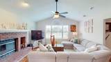 2540 Moody Avenue - Photo 4