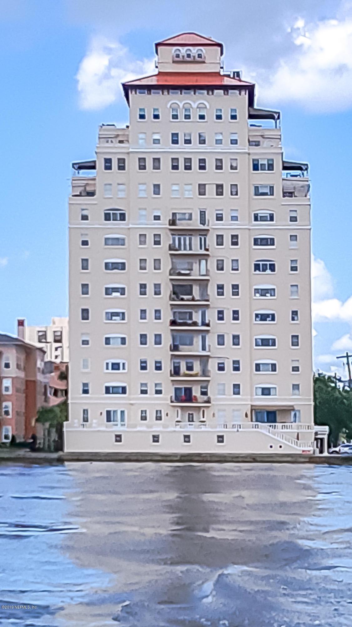1846 Margaret St - Photo 1