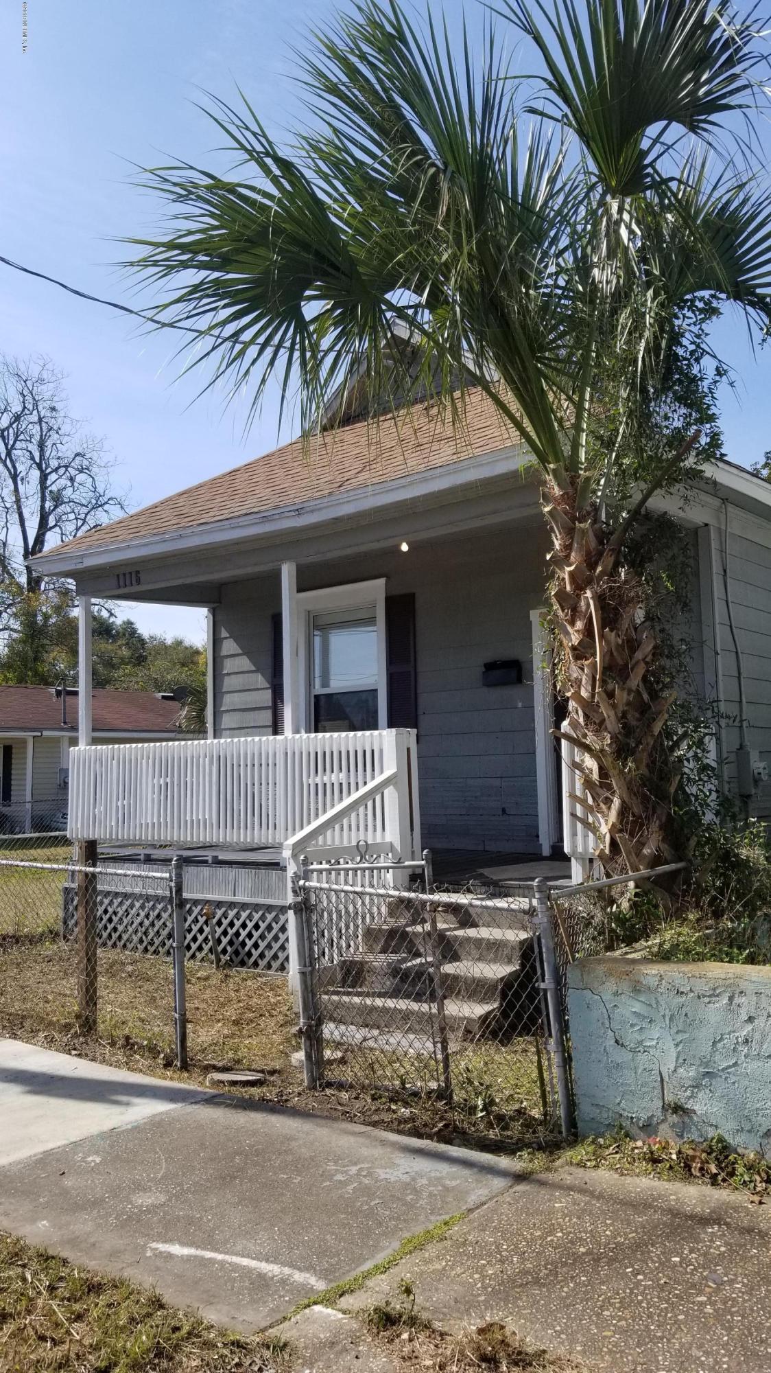 1116 Evergreen Ave - Photo 1