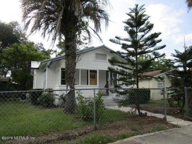 208 13TH St - Photo 1