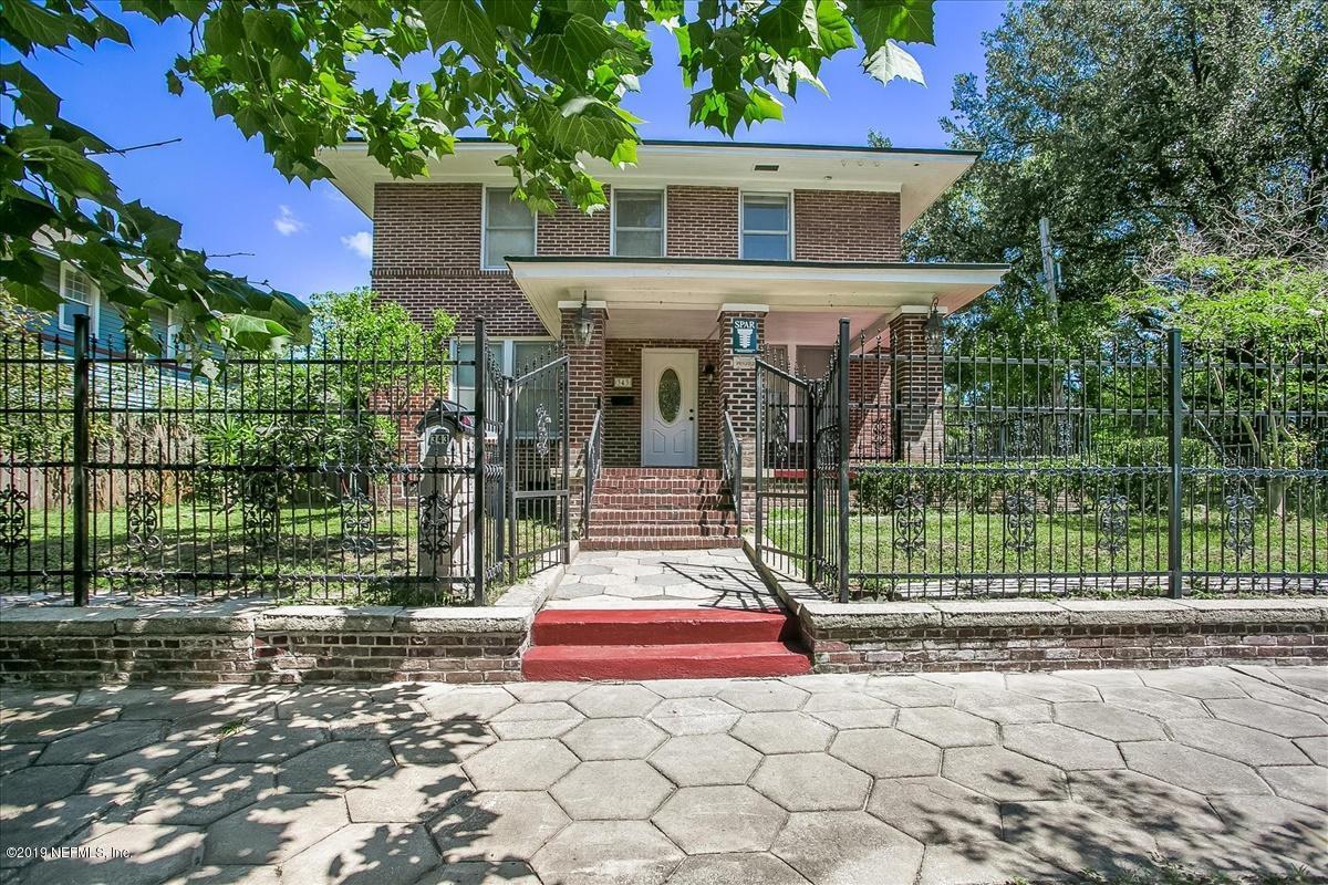 343 5TH St - Photo 1