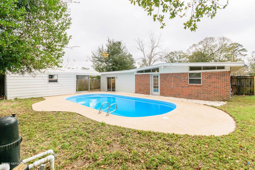 7631 Rolling Hills Dr - Photo 1