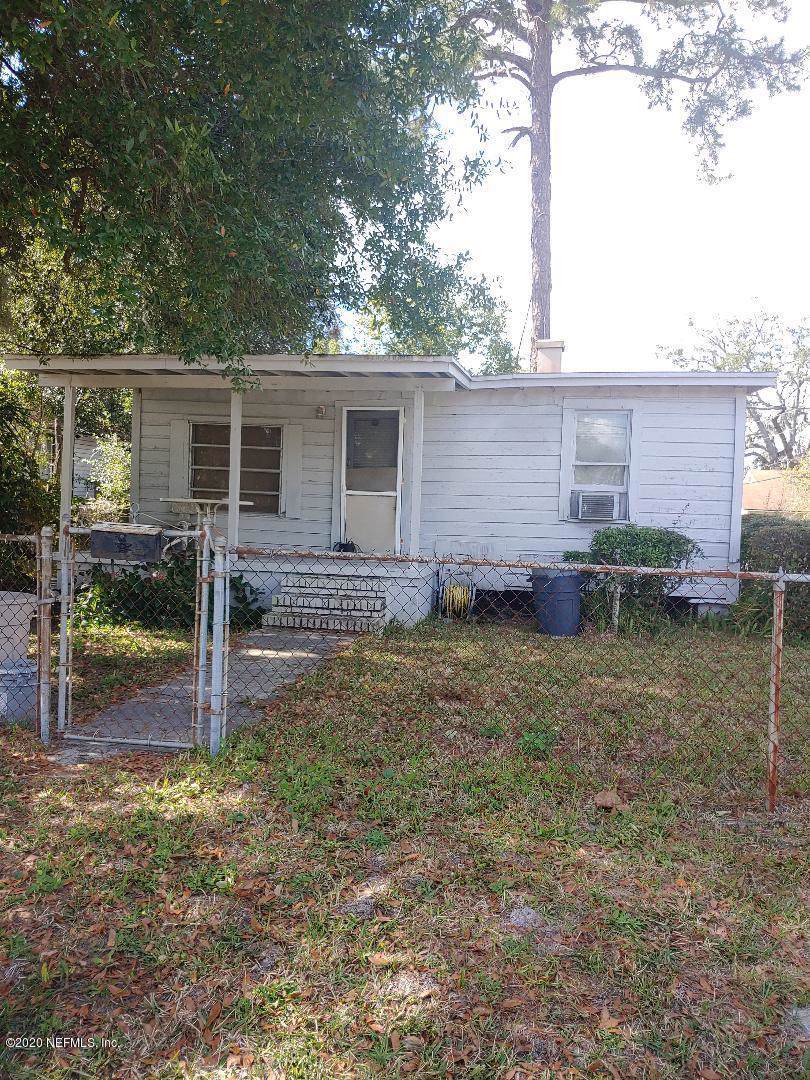 2702 White Ave - Photo 1