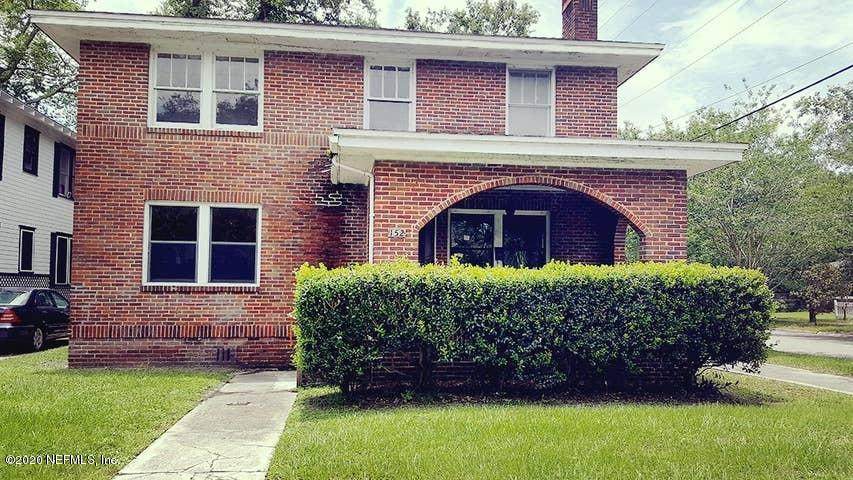 152 10TH St - Photo 1