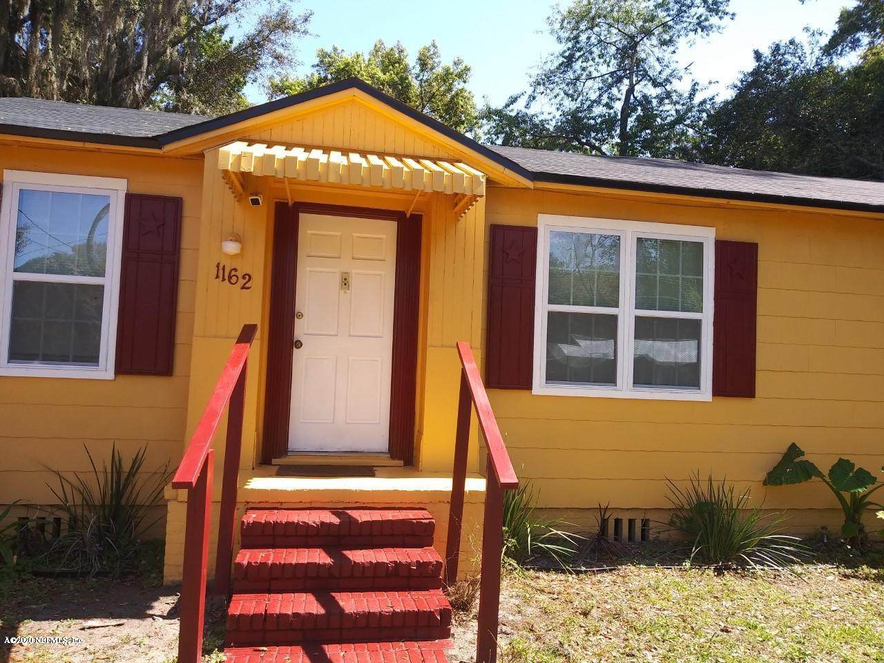 1162 Lake Forest Blvd - Photo 1