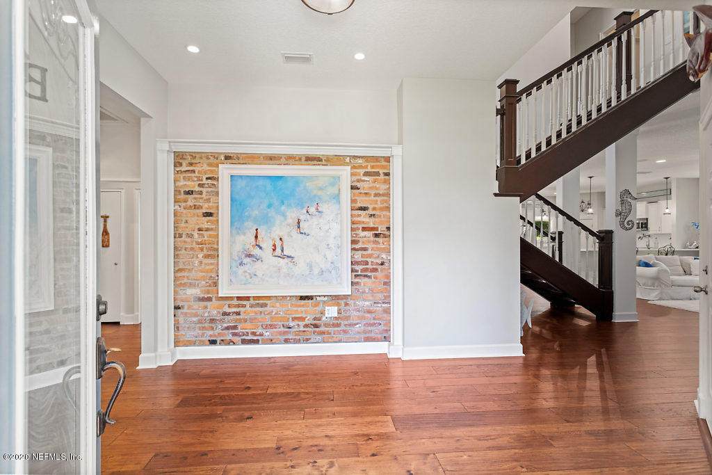 341 8TH St - Photo 1