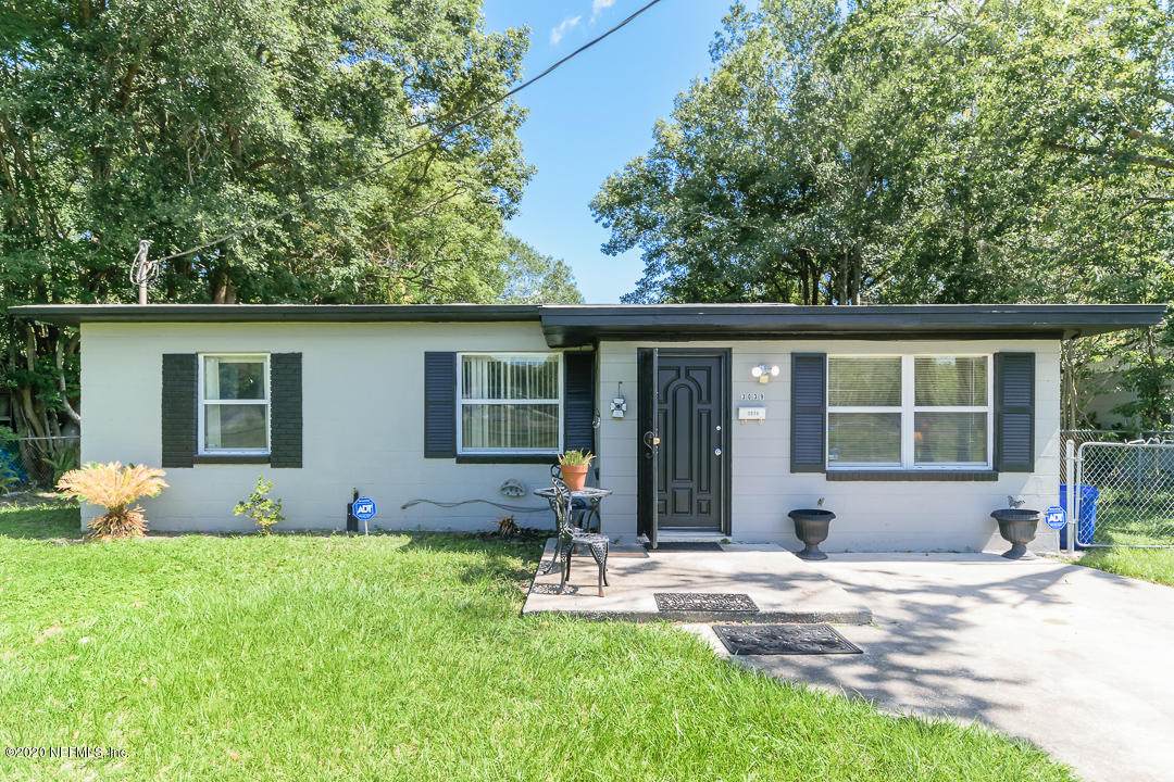 3039 12TH St - Photo 1