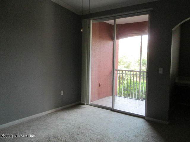 10075 Gate Pkwy - Photo 1