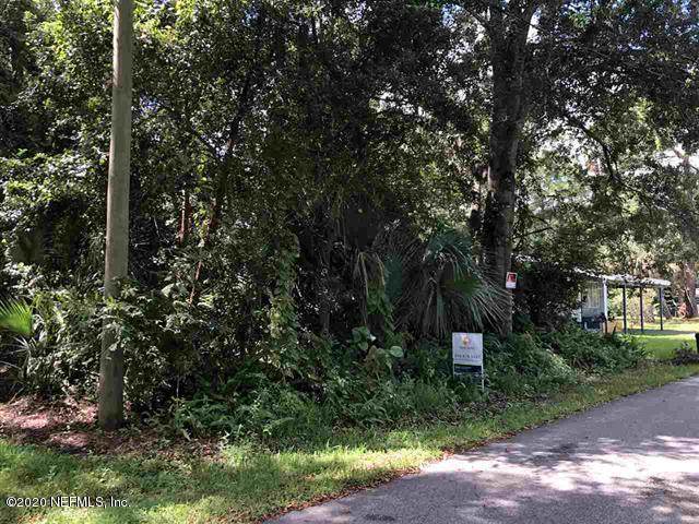 689 Christopher St - Photo 1