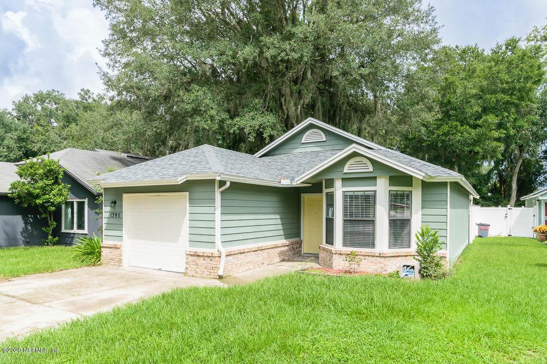 1395 Munson Cove Dr - Photo 1