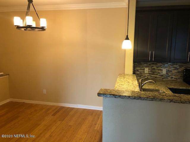 8290 Gate Pkwy - Photo 1