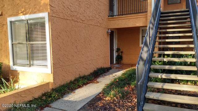 854 Shoreline Cir - Photo 1
