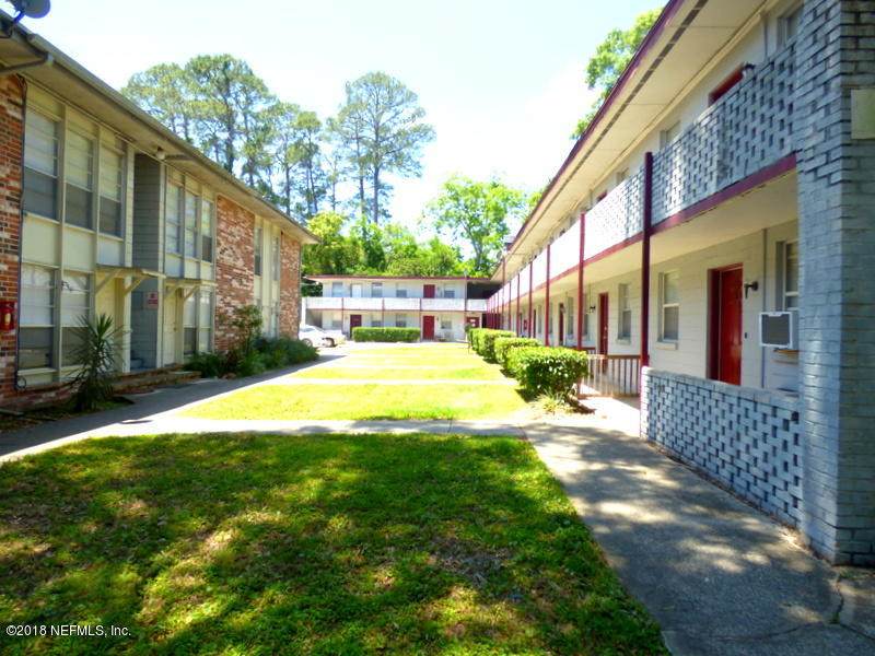 1122 Woodruff Ave - Photo 1