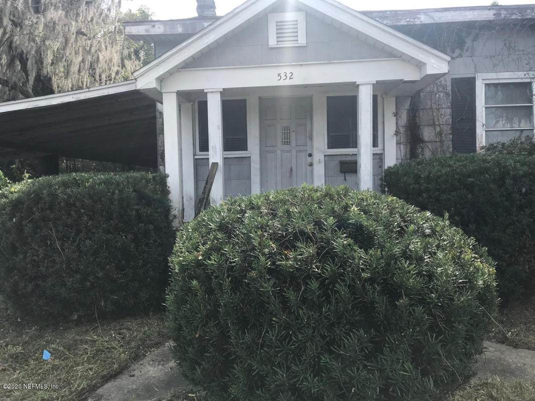 532 South St - Photo 1