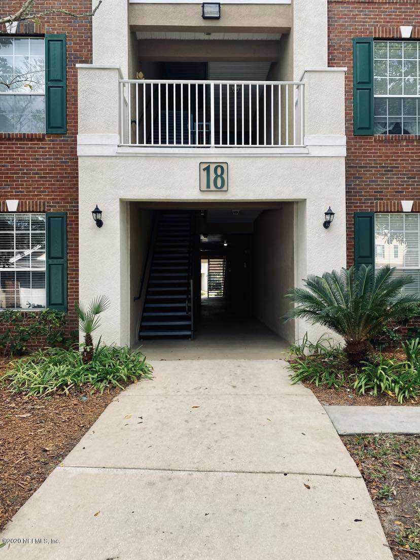 785 Oakleaf Plantation Pkwy - Photo 1