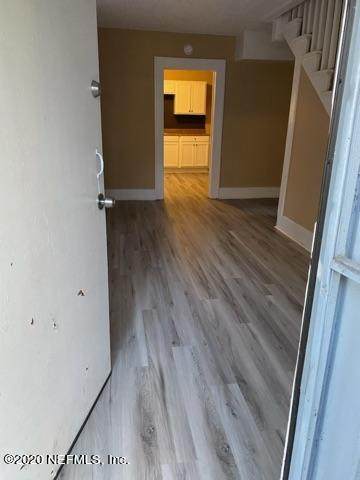 910 18TH St - Photo 1
