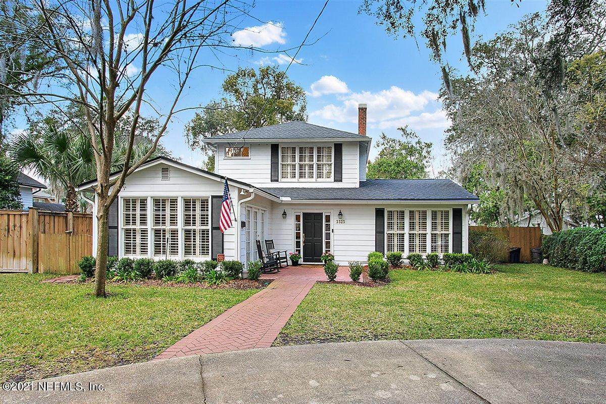 3323 Oak St - Photo 1