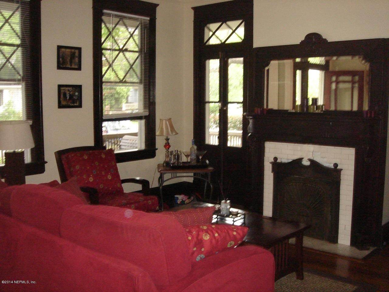 2126 Herschel St - Photo 1