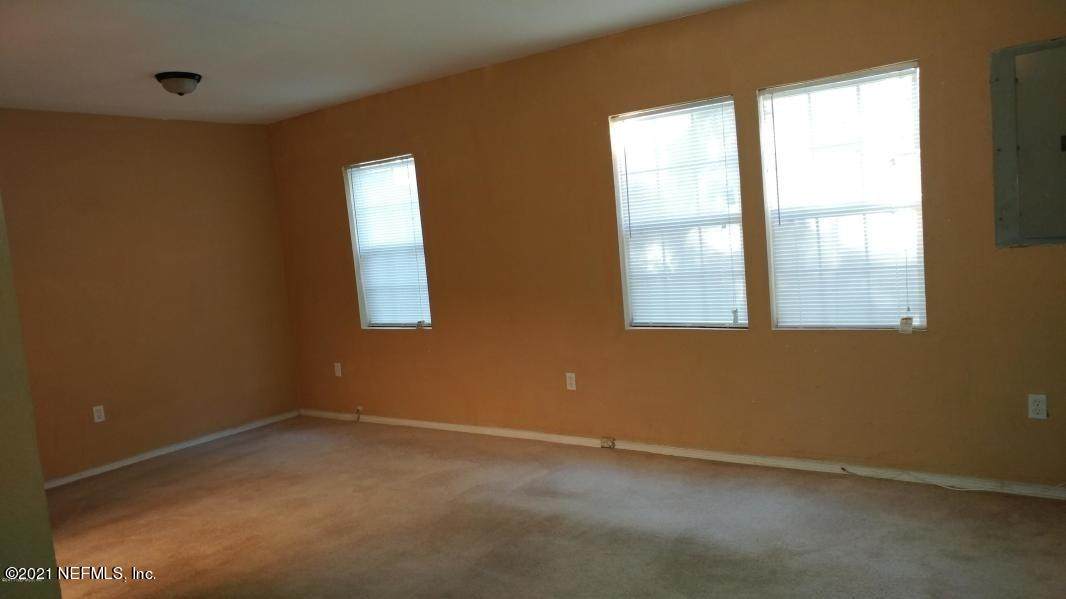 1837 23RD St - Photo 1