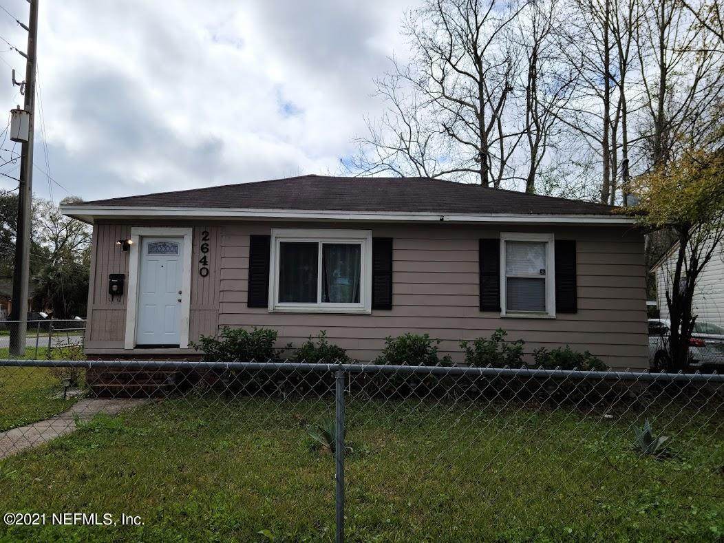 2640 Commonwealth Ave - Photo 1