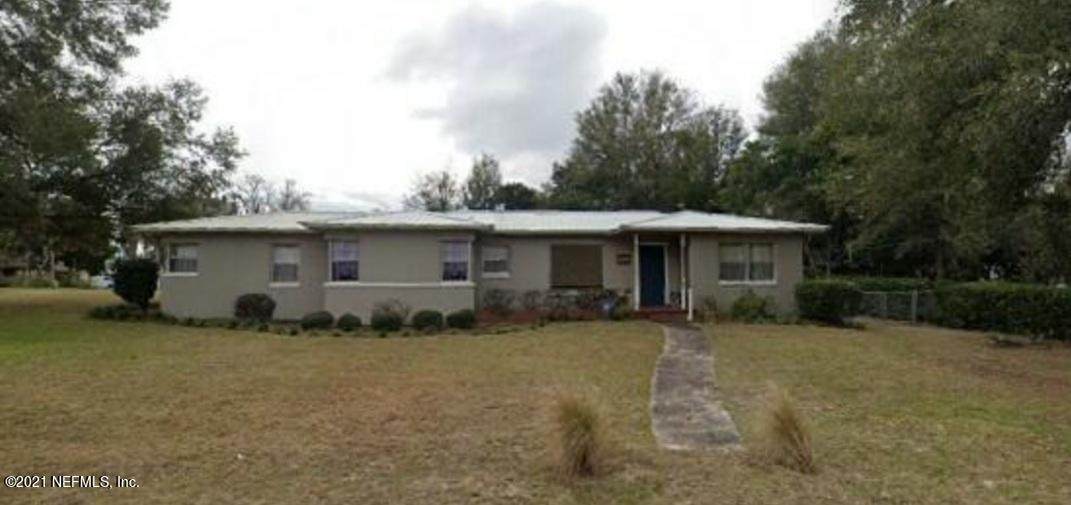 275 Jasmine Ave - Photo 1