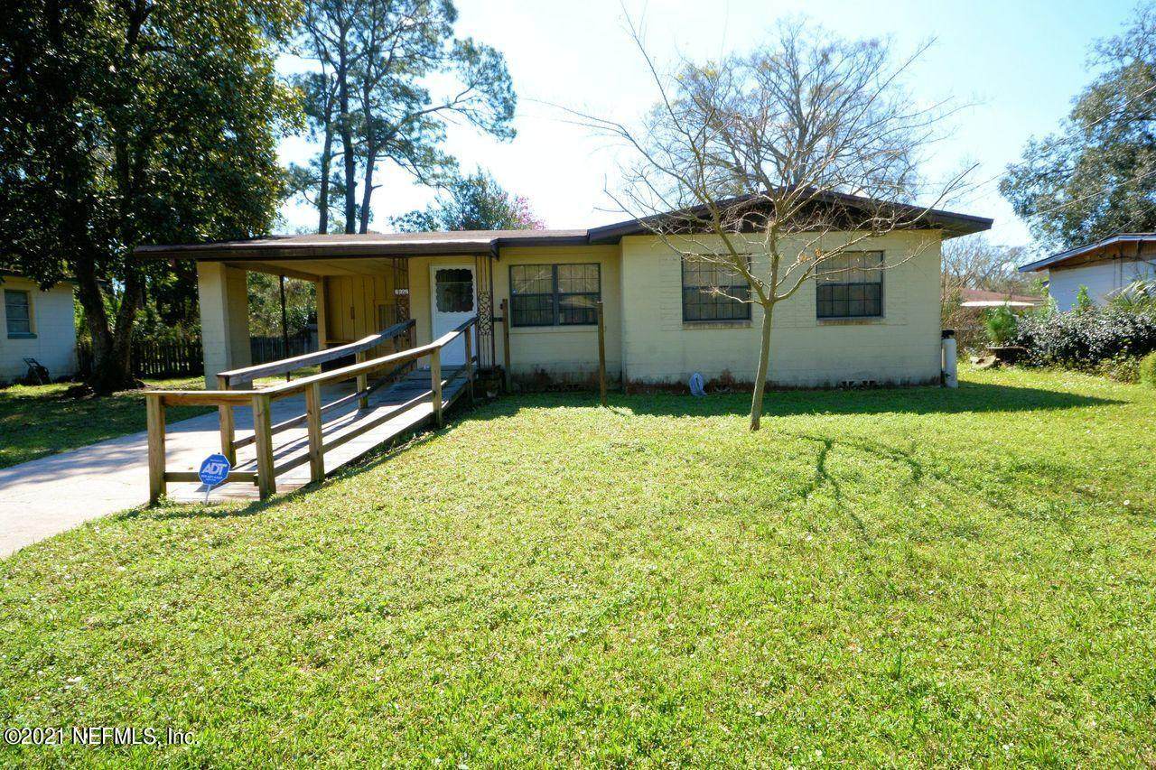 6328 Sauterne Dr - Photo 1