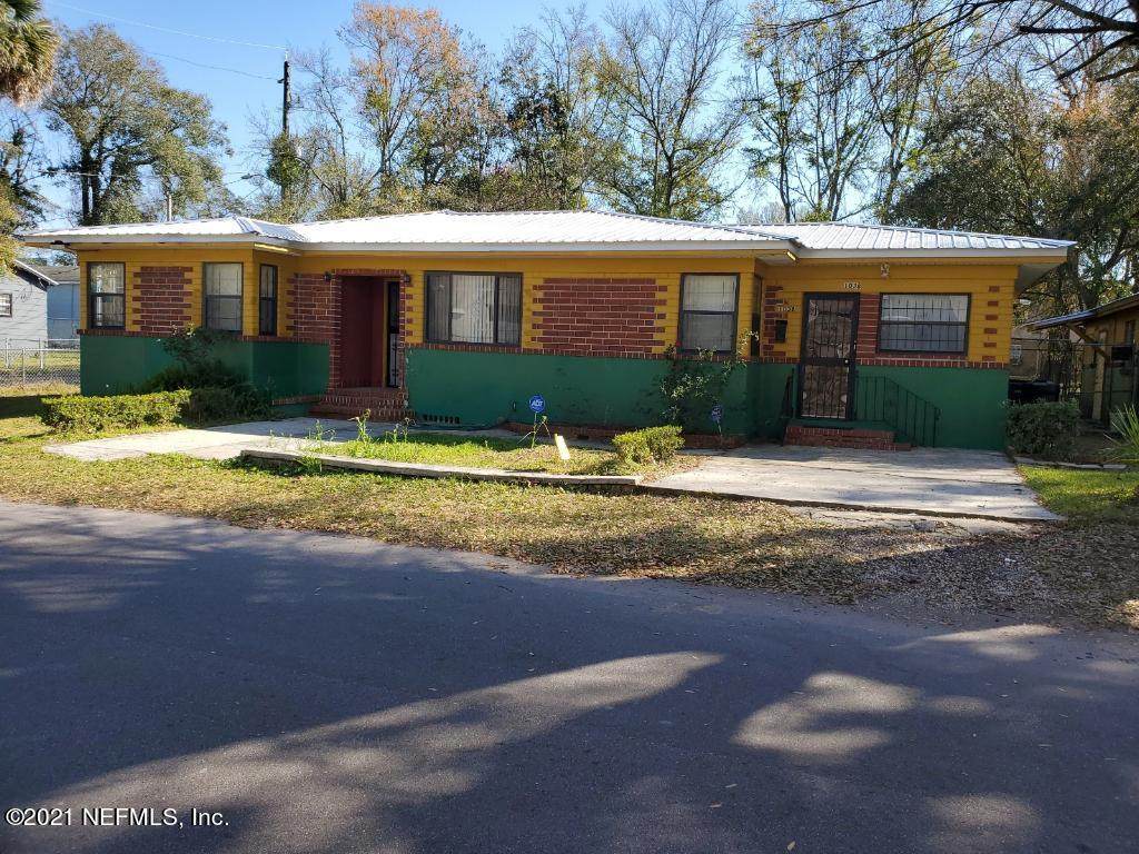 1038 6TH St - Photo 1