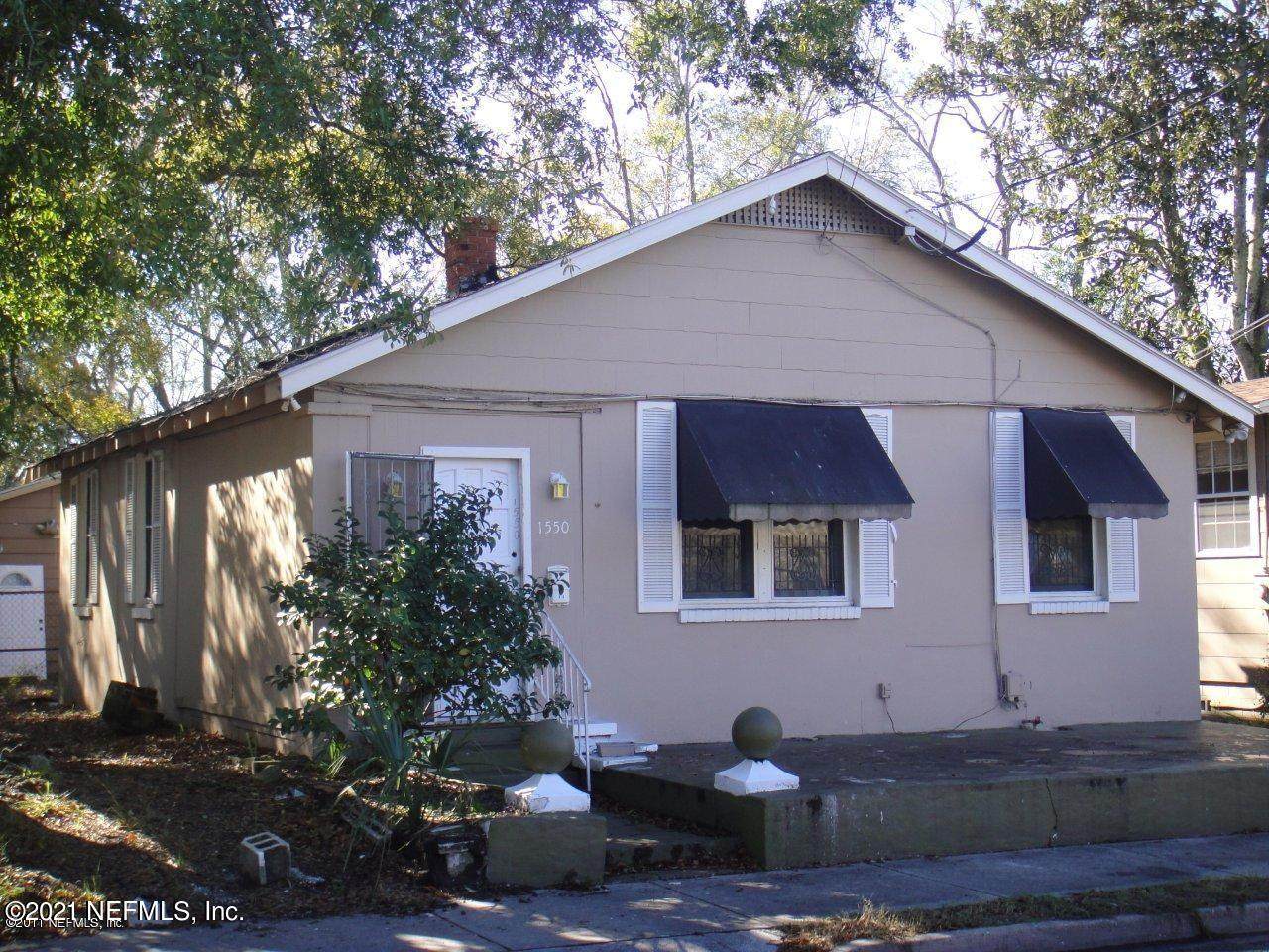 1550 2ND St - Photo 1