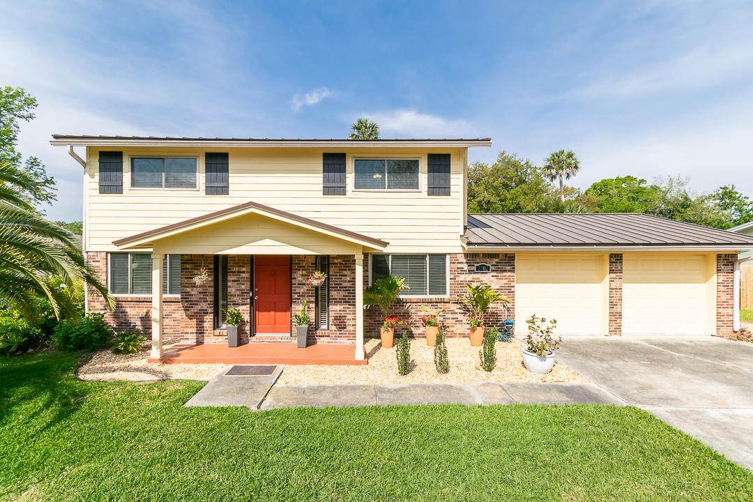 2702 Liberty Ln - Photo 1