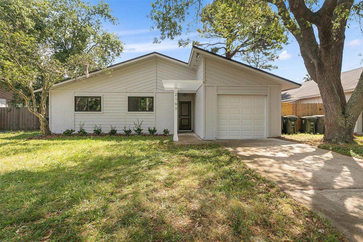 2197 Fairway Villas Ln - Photo 1