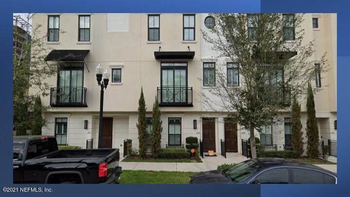 623 Jackson St - Photo 1
