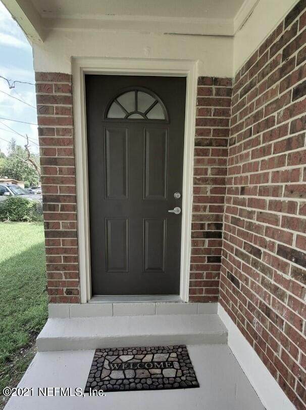 1445 Floyd Cir - Photo 1