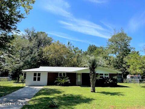 423 Barbara Cir - Photo 1